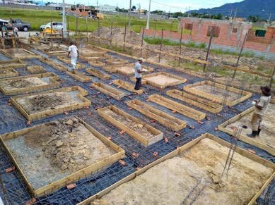 Fundação de obra residencial em execução